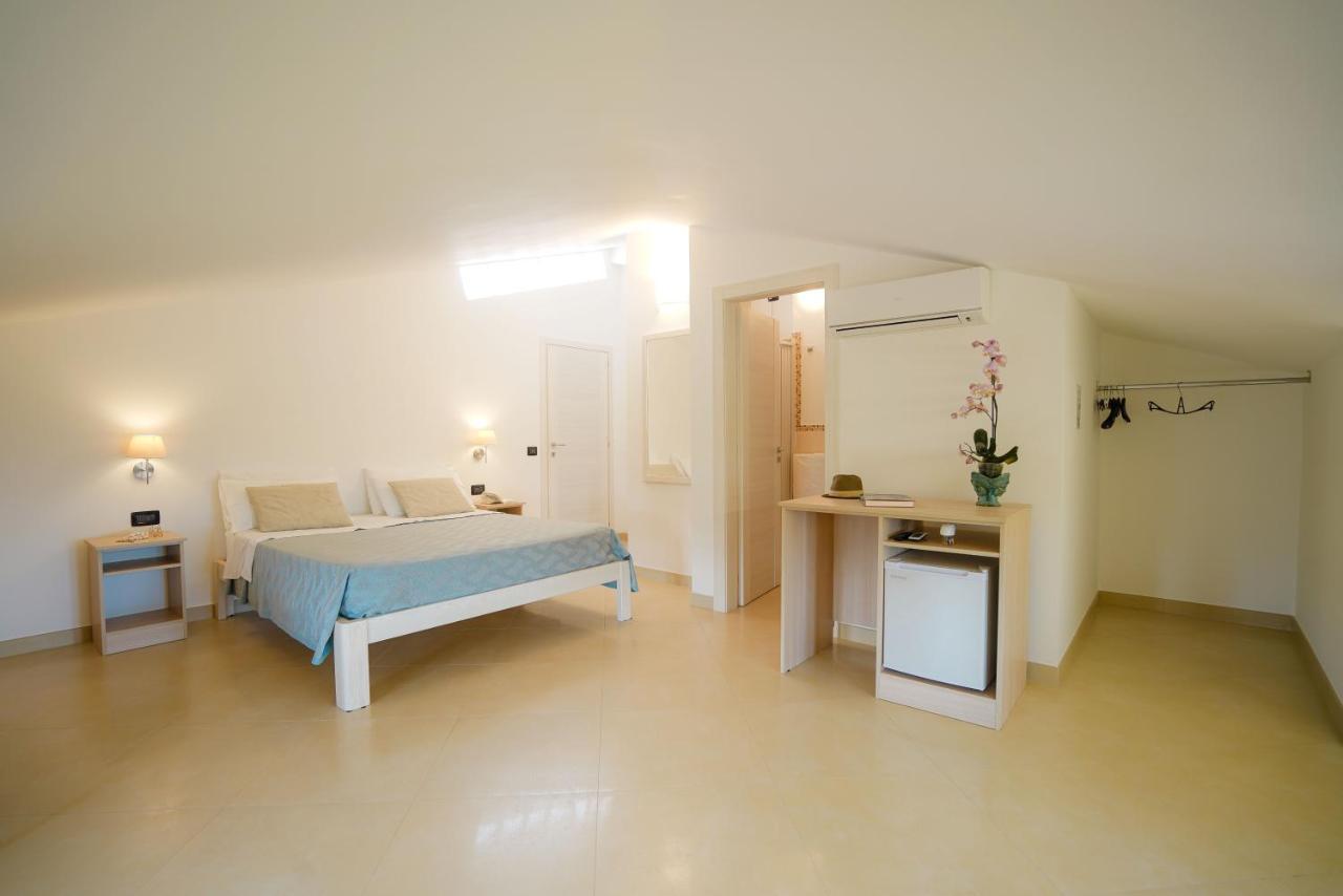 Standard Double Room,763159414:JPEG